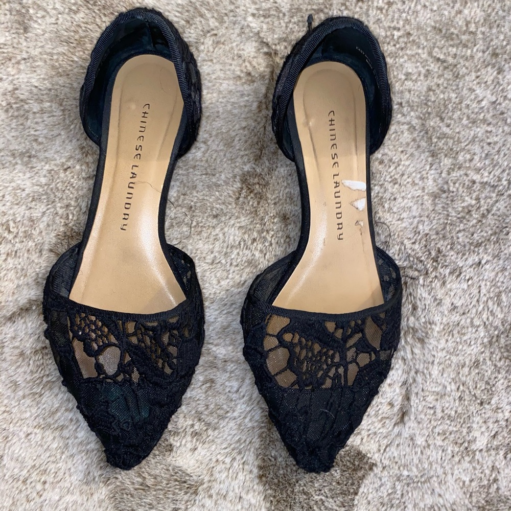 Black flats - Picture 2 of 3